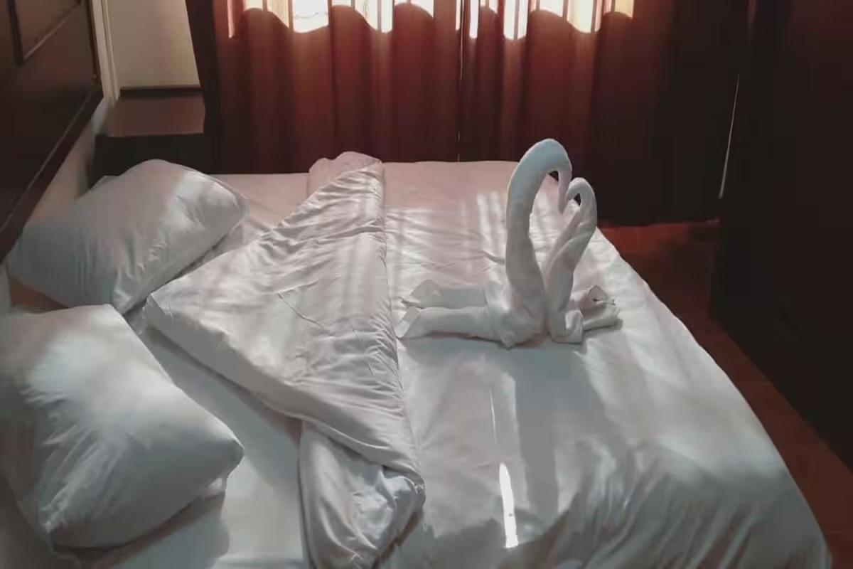 Al-Nujoom Hotel Suites Amman Buitenkant foto