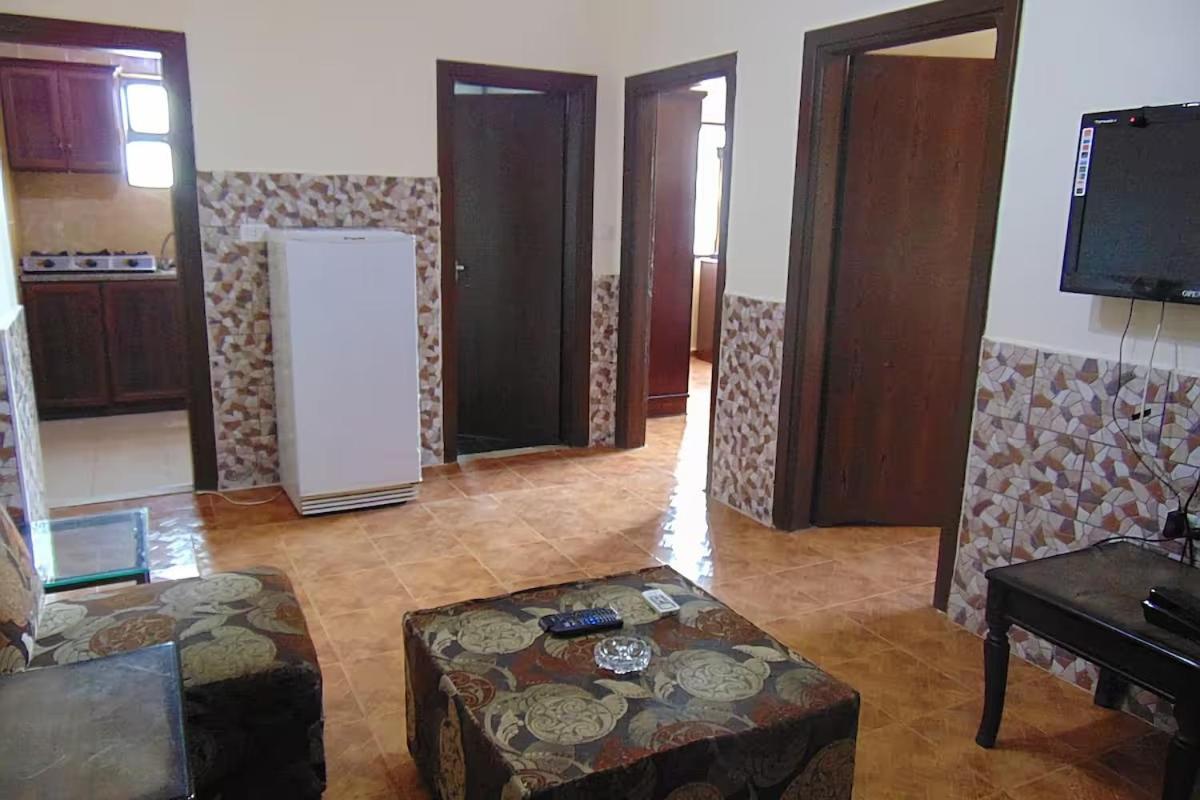 Al-Nujoom Hotel Suites Amman Buitenkant foto
